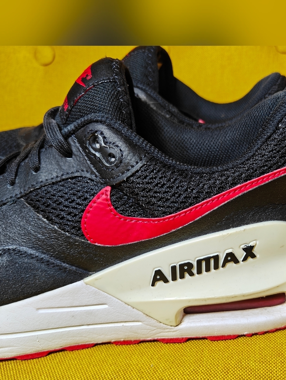 Nike Air Max SYSTM Black Red White Sneaker Men's Shoes Size 10.5 - Picture 4 of 9